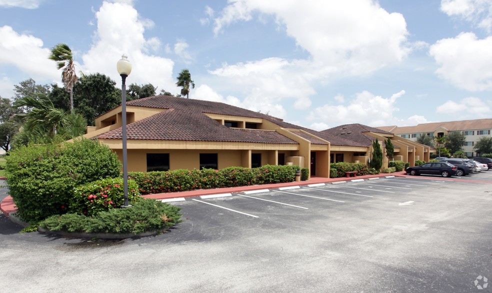 Primary Photo Of 5285 Summerlin Rd, Fort Myers Medical For Lease