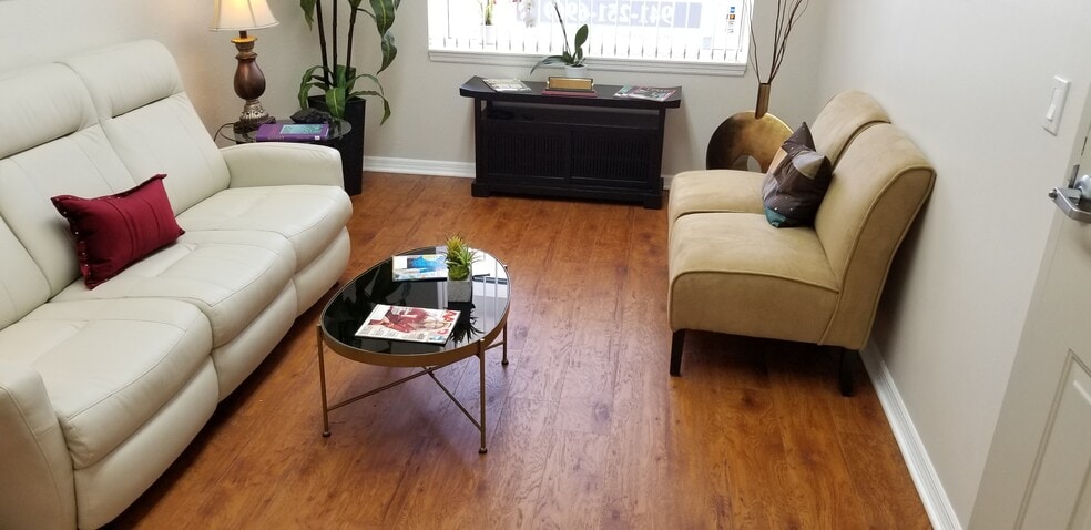 More Photos Of 3021-3027 Manatee Ave W, Bradenton Unknown For Lease