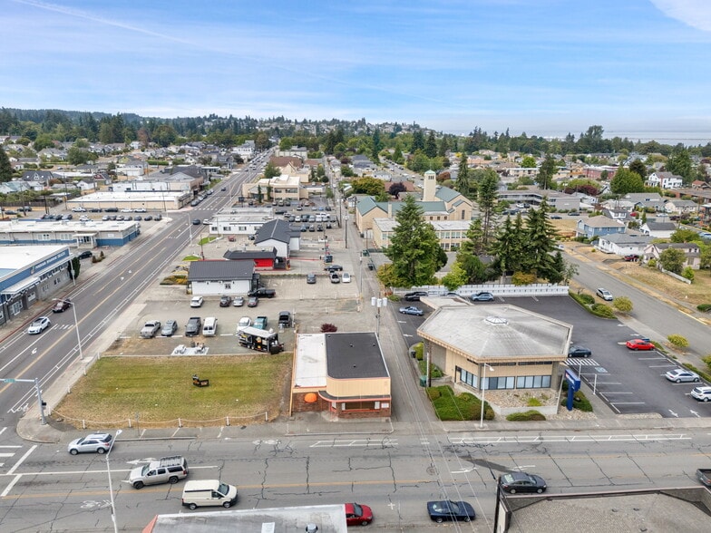 More Photos Of 710 S Lincoln St, Port Angeles General Retail For Sale