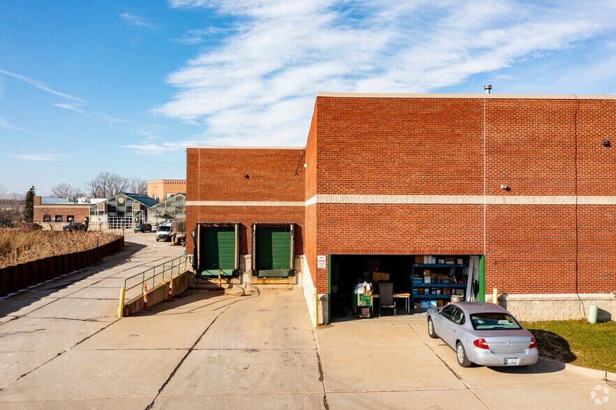 More Photos Of 42875 Grand River Ave, Novi Freestanding For Lease