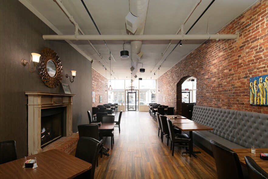 More Photos Of 101 S Main St, Winchester Restaurant For Lease