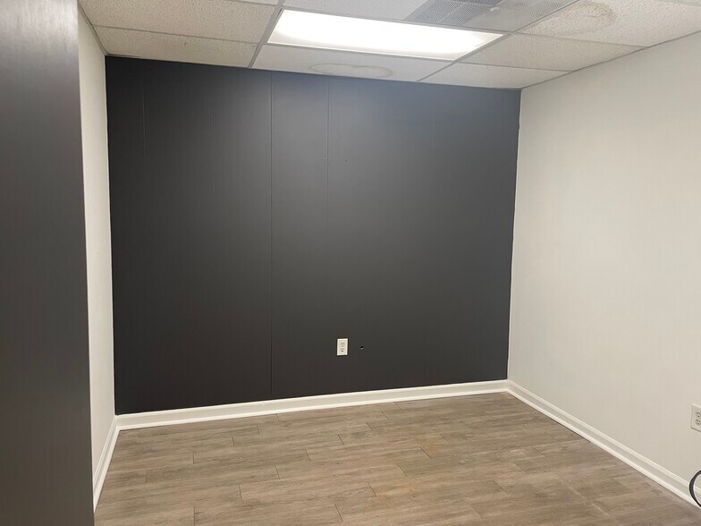 More Photos Of 1100-1130 280 Byp, Phenix City Storefront For Lease