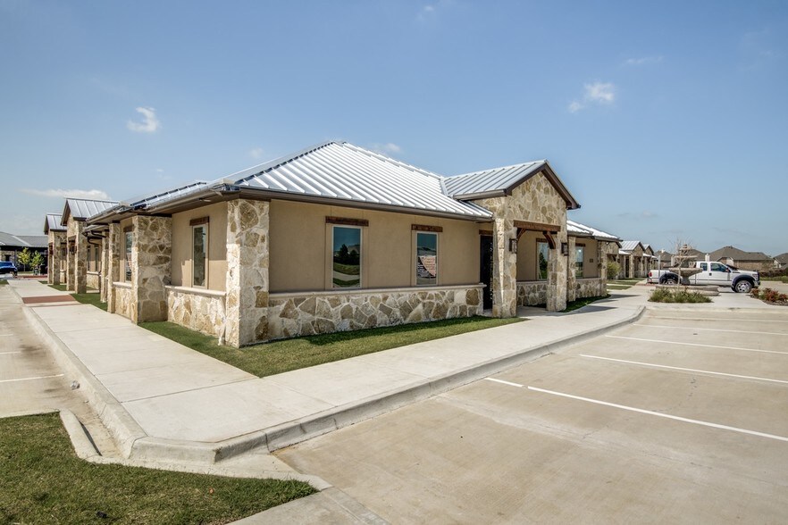 More Photos Of 255 W Lebanon, Frisco Medical For Lease