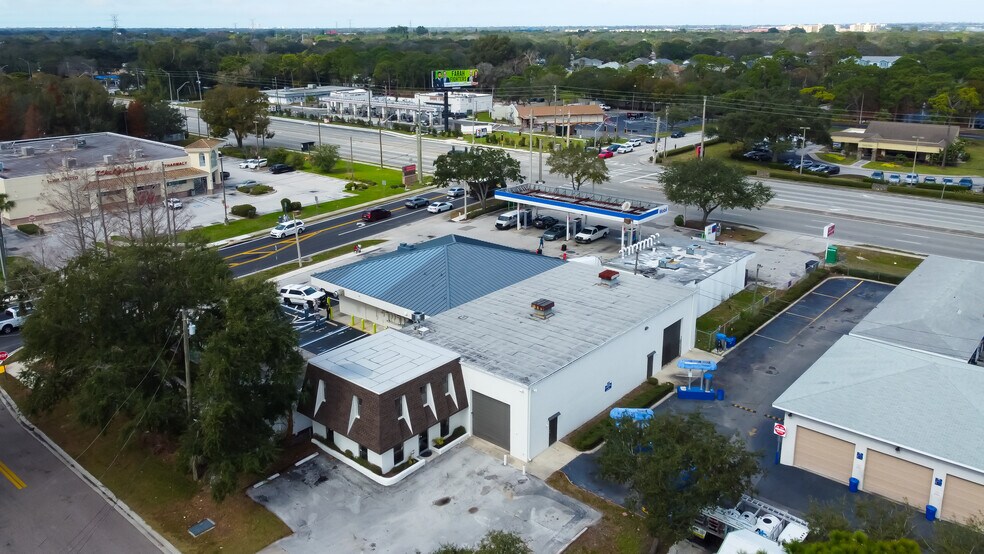 More Photos Of 5767 157th Ave N, Clearwater Light Manufacturing For Lease