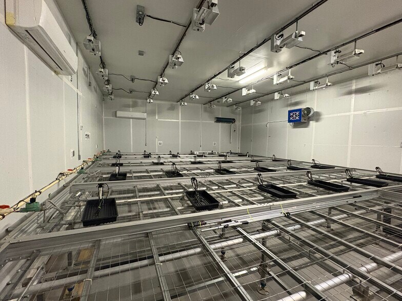 More Photos Of 201 Daniel Shays Hwy, Athol Flex For Sale