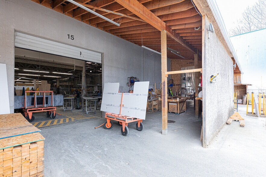 More Photos Of 30781 Simpson Rd, Abbotsford Warehouse For Lease