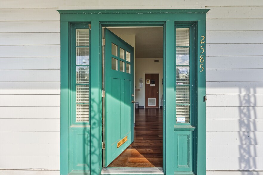 More Photos Of 2585 Herschel St, Jacksonville Office For Sale