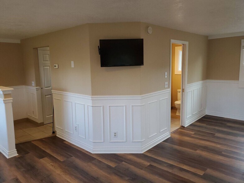 More Photos Of 1209-1215 Shortridge St SE, Albany Office Residential For Sale