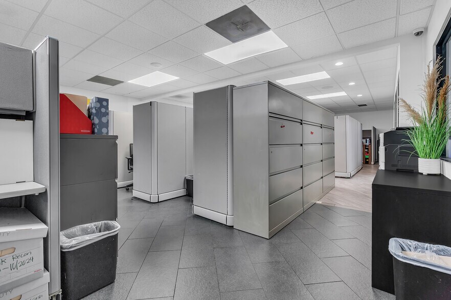 More Photos Of 10325 Central Ave, Montclair Auto Dealership For Lease