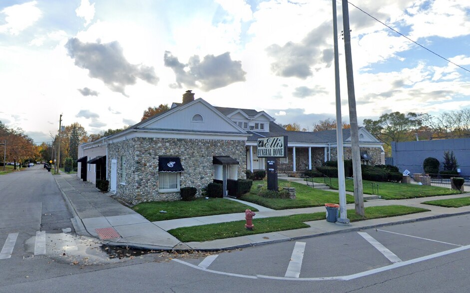 More Photos Of 22401 Grand River Ave, Detroit Funeral Home For Sale
