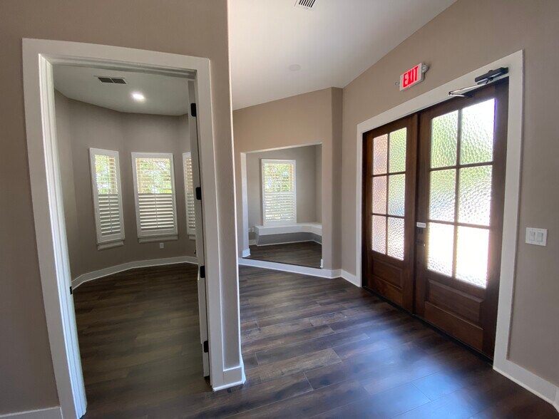 More Photos Of 144 Old Town Blvd N, Argyle Office For Lease