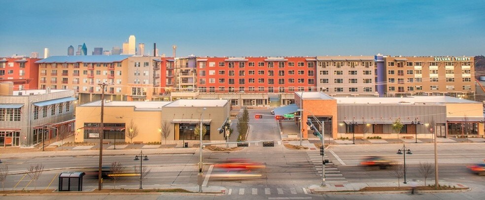 More Photos Of 1818 Sylvan Ave, Dallas Unknown For Lease