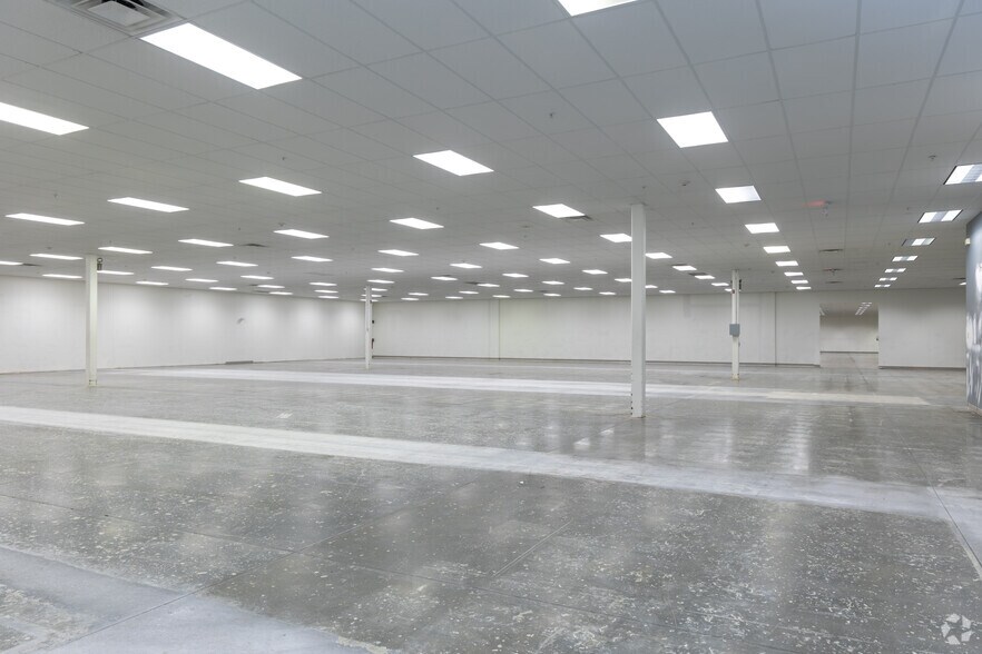 More Photos Of 21-31 Commerce Dr, O'Fallon Unknown For Lease