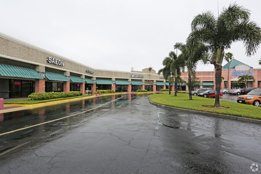More Photos Of 2301 Del Prado Blvd S, Cape Coral General Retail For Lease