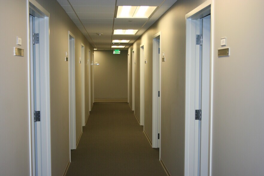 More Photos Of 525 Central Park Dr, Oklahoma City Office For Lease