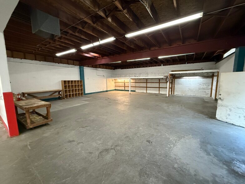 More Photos Of 1215 Railroad Ave, Clovis Warehouse For Lease