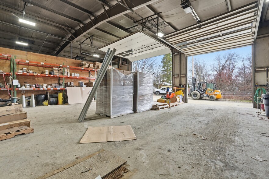 More Photos Of 327 West St, West Hatfield Warehouse For Lease