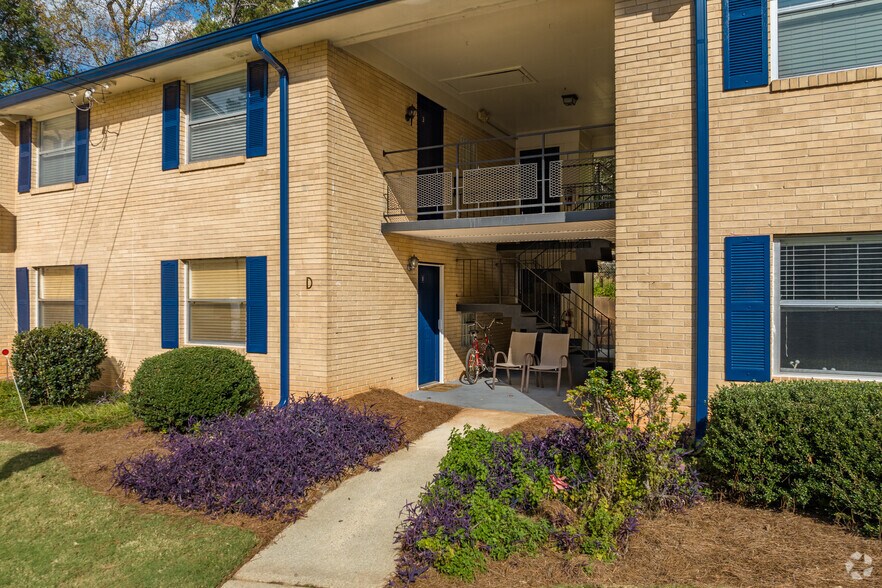 More Photos Of 1031 Scott Blvd, Decatur Apartments For Sale