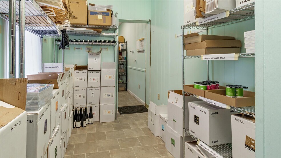 More Photos Of , Cutchogue Office For Sale