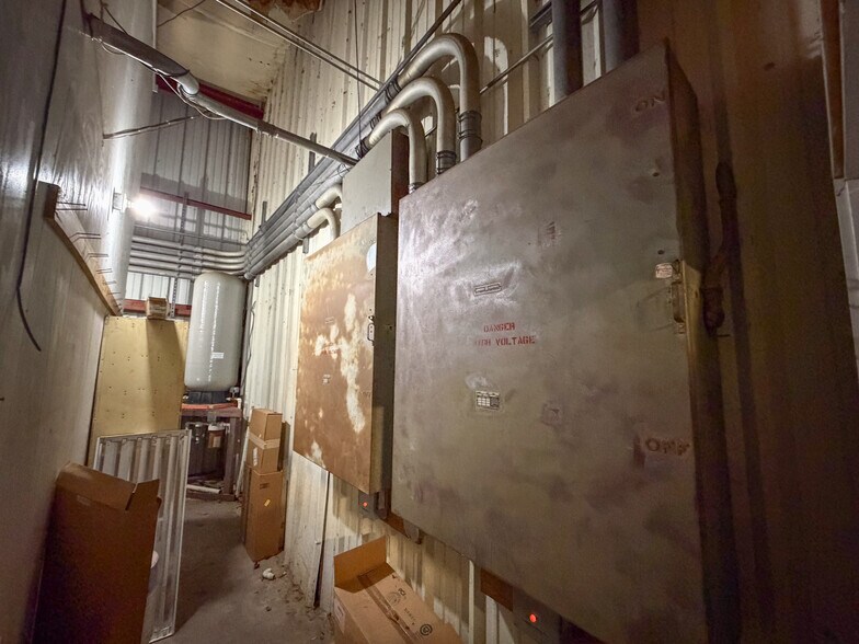 More Photos Of 4421 Theiss Rd, Humble Warehouse For Sale