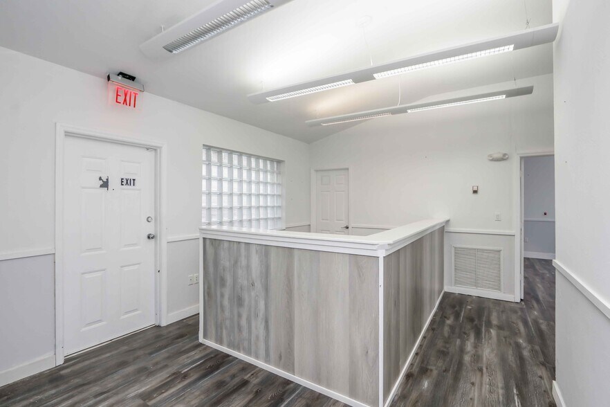More Photos Of 2821 SW 37th Ave, Miami Office Residential For Sale