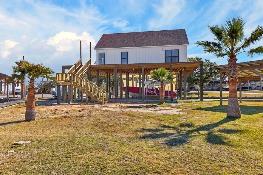 More Photos Of 3308 Mary Walker Dr, Gautier Marina For Sale