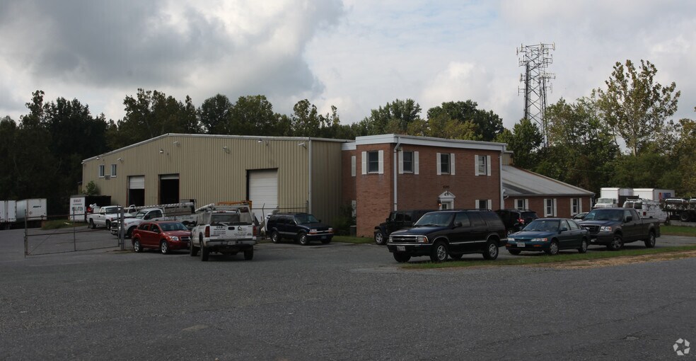 More Photos Of 9295 W & W Industrial Rd, La Plata Warehouse For Lease