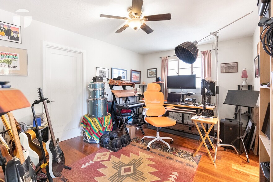 More Photos Of 2016 U St, Sacramento Apartments For Sale