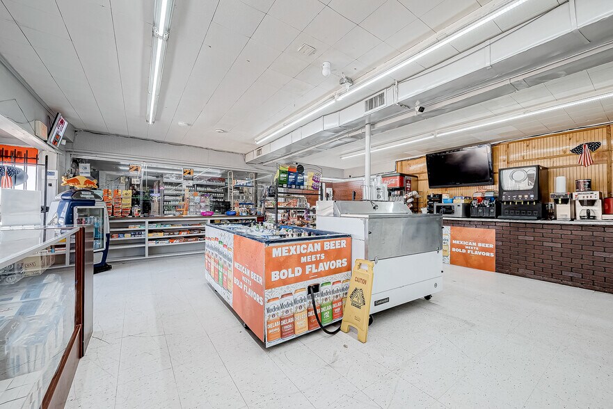 More Photos Of 4310 N Main St, Liberty Convenience Store For Sale