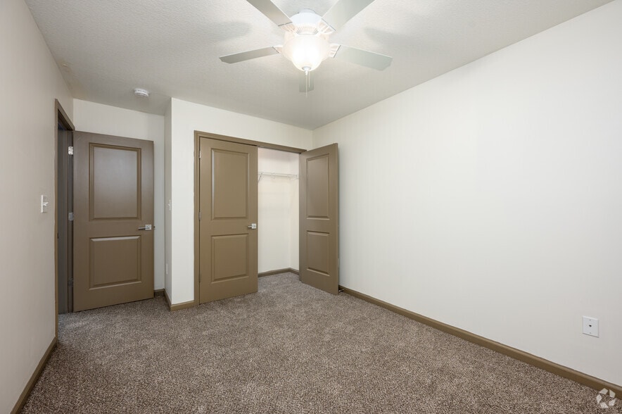 More Photos Of 6159 Winthrop Ave, Indianapolis Apartments For Sale