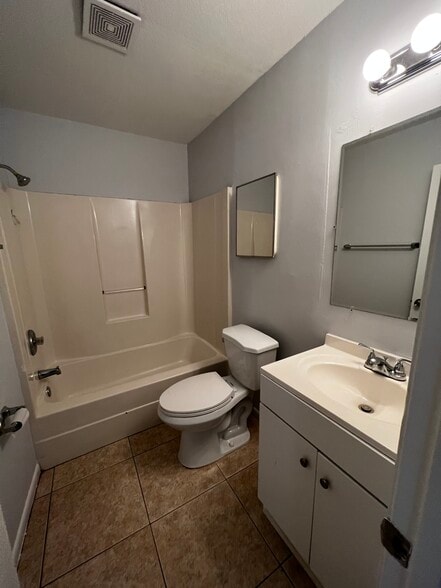 More Photos Of 950 Beltrees St, Dunedin Apartments For Sale