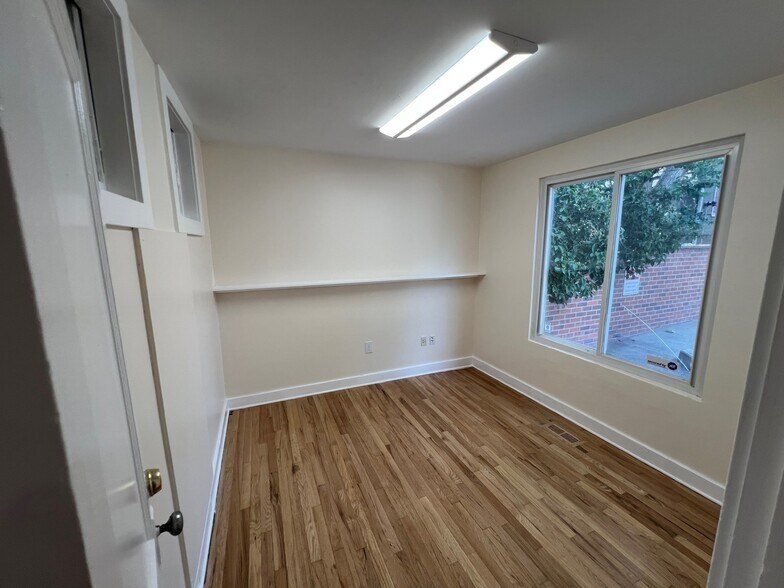 More Photos Of 5765 S Curtice St, Littleton Storefront Retail Residential For Lease