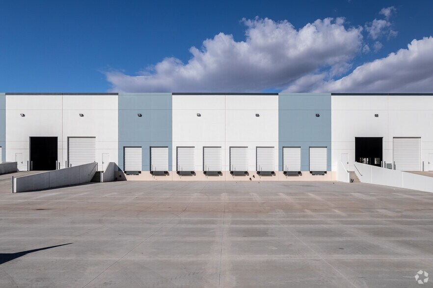 More Photos Of 1774 Pan American St, Calexico Warehouse For Lease