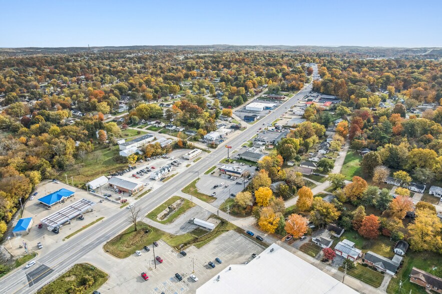 More Photos Of 421 E Jackson Blvd, Jackson Fast Food For Sale