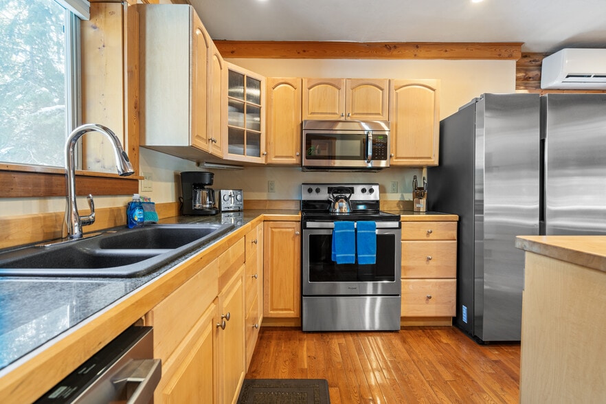 More Photos Of 1845 Hodgson Rd, Whitefish Hotel For Sale