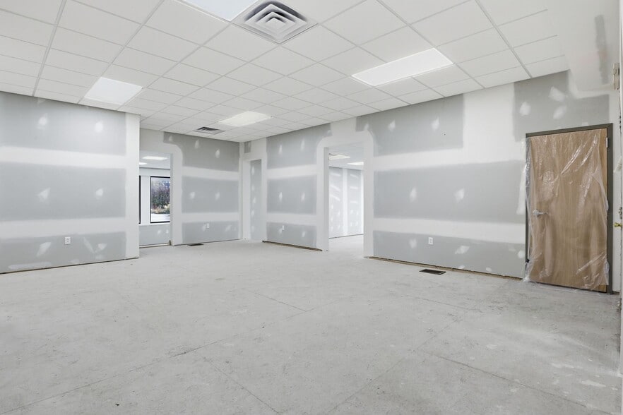 More Photos Of 211 W Ridge Rd, Rochester Storefront For Sale