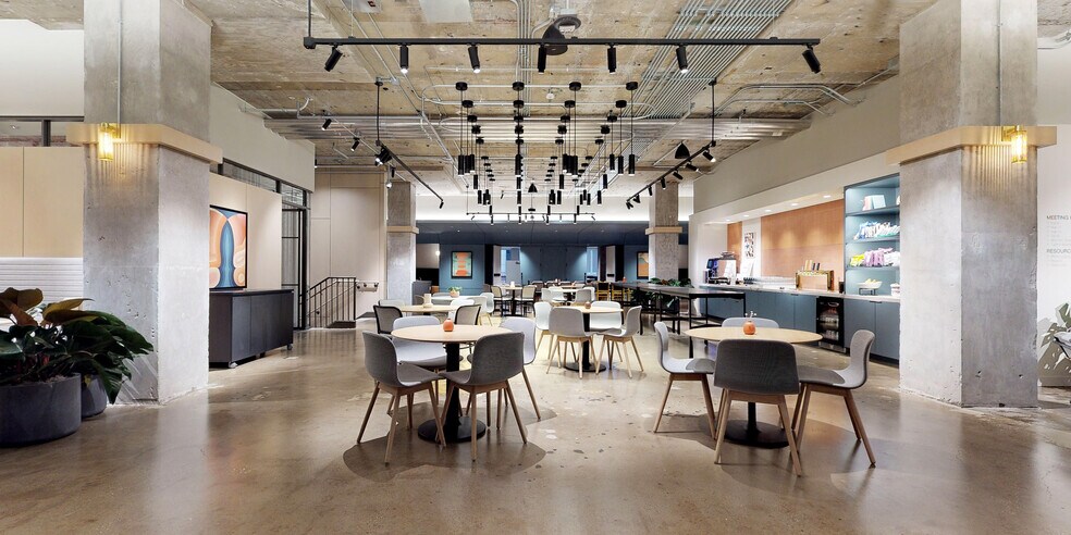 More Photos Of 311 W Monroe St, Chicago Coworking Space