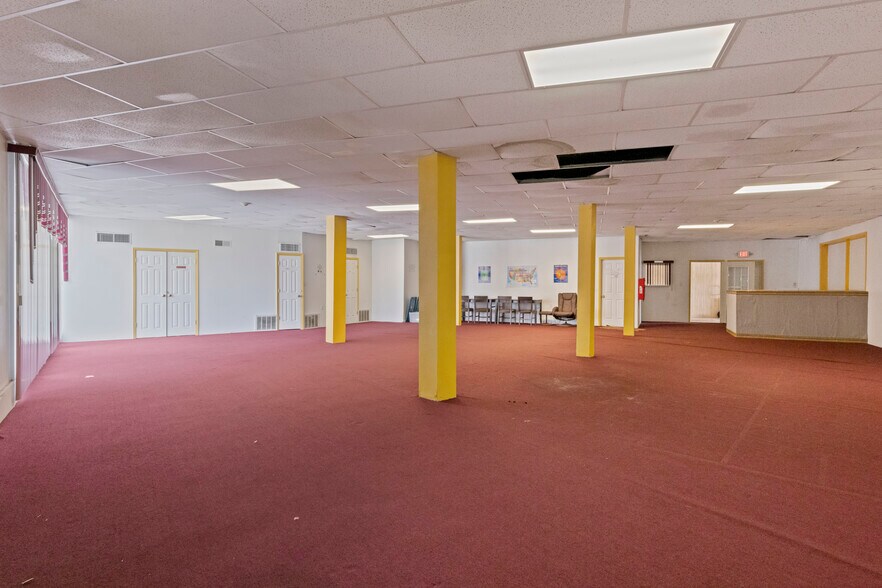 More Photos Of 6200 Melton Rd, Gary Hotel For Sale