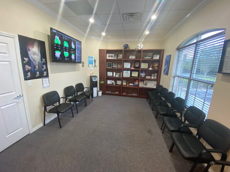 More Photos Of 640 Classic Ct, Melbourne Medical For Sale