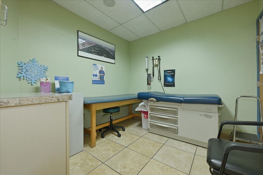 More Photos Of 3 California Pl S, Island Park Medical For Sale