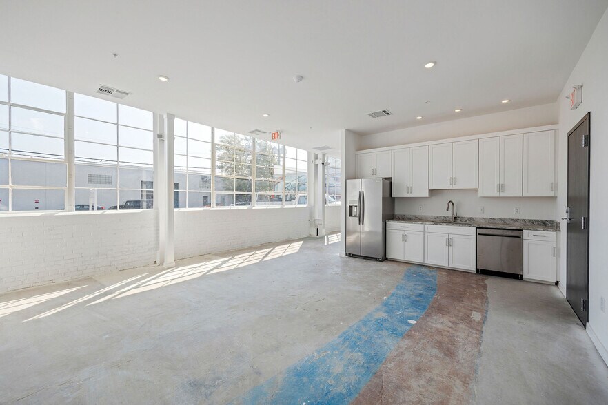 More Photos Of 1716 Summit Ave, Richmond Apartments For Sale