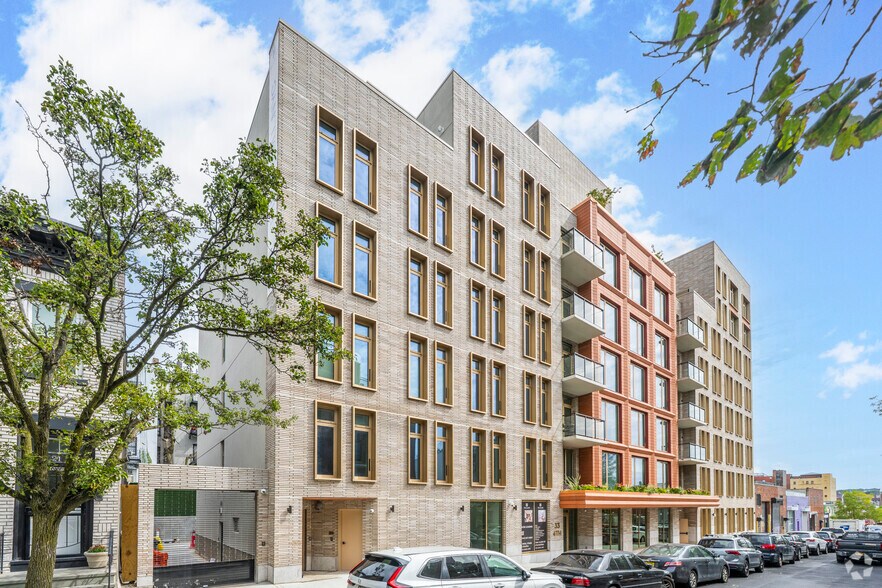 Primary Photo Of The Carroll, 33-39 4th St, Brooklyn Apartments For Lease