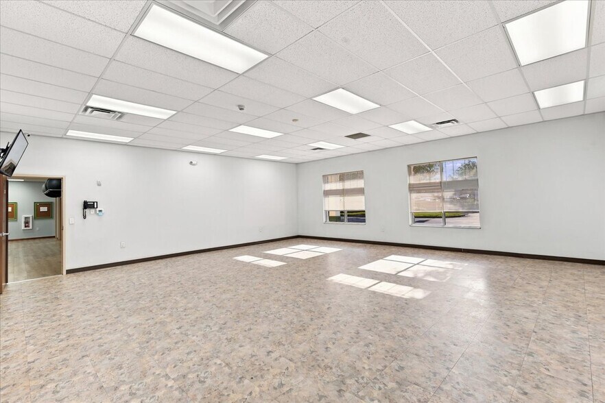 More Photos Of 191 Endicott Way, Deland Schools For Sale