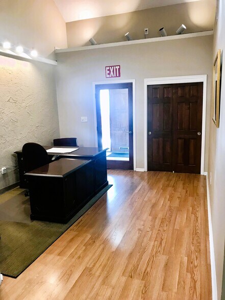 More Photos Of 4920 Reed Rd, Columbus Loft Creative Space For Lease