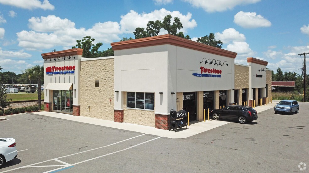 Primary Photo Of 4210 E County Road 466, Oxford Freestanding For Sale