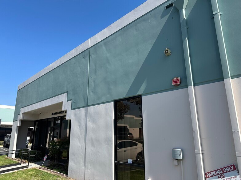 More Photos Of 10742-10752 Noel St, Los Alamitos Light Manufacturing For Lease