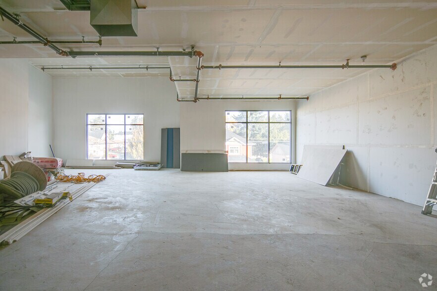 More Photos Of 32156 Hillcrest Av, Abbotsford Medical For Lease