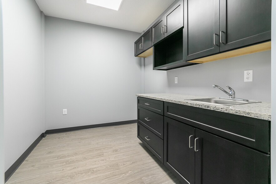 More Photos Of 3558 Masters Rd, Jacksonville Warehouse For Lease