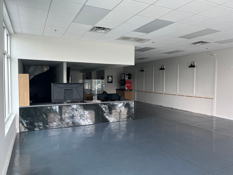 More Photos Of 145 Beachwalk Shore Dr, Saint Johns Freestanding For Lease