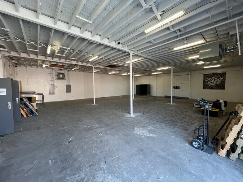 More Photos Of 153 Vallejo St, Denver Warehouse For Sale